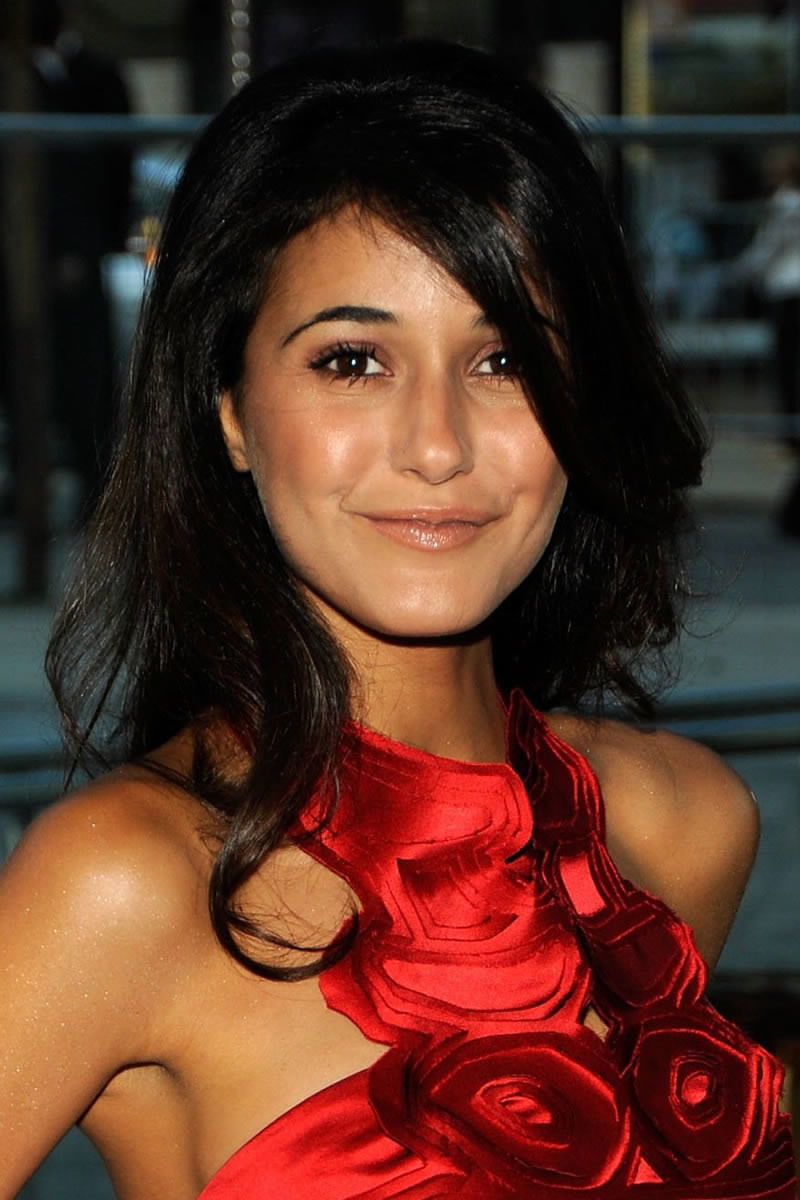 Emmanuelle Chriqui Bra Size Age Weight Height 