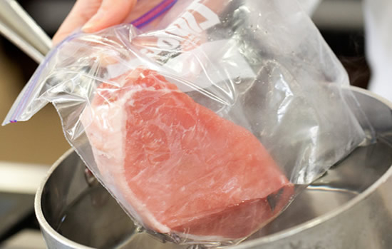 Forget The Microwave This Is The Best Way To Defrost Meat 